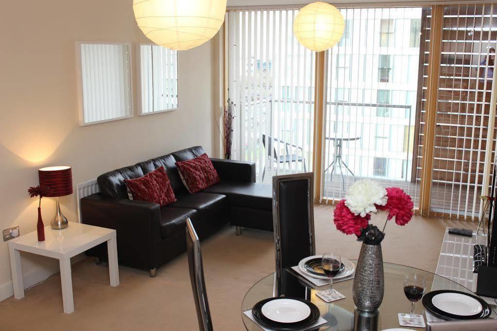 Cotels At Vizion Serviced Apartments, Superfast Broadband, Central Location, Free Parking, Fully Equipped Kitchen Milton Keynes Exterior foto